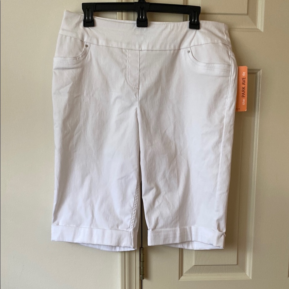 Westbound White Bermuda Shorts Crisp Cotton Blend